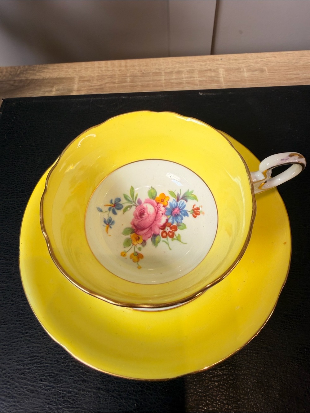 vintage Royal Grafton yellow fine bone china teacup and saucer set - Picture 12 of 12